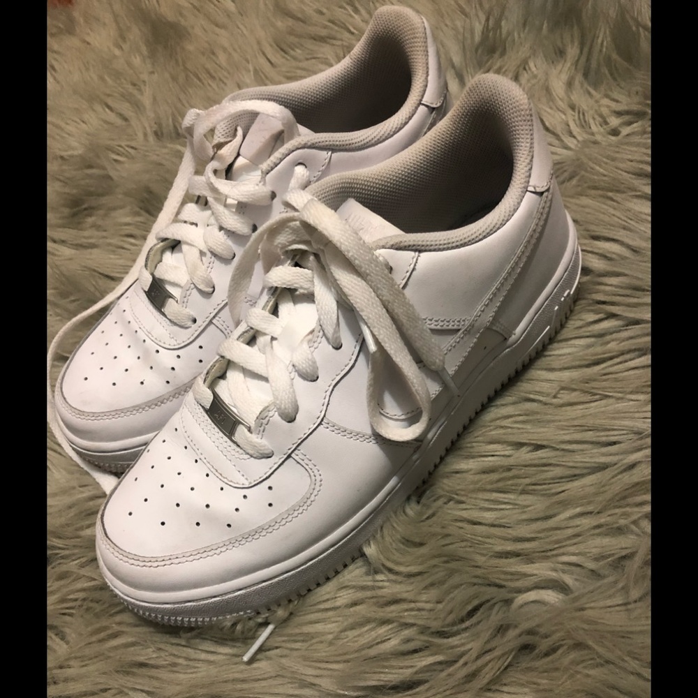 Nike Air Force 1 Youth Size 7/Women’s 8.5